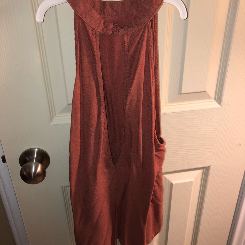 Forever 21 back cut out shirt